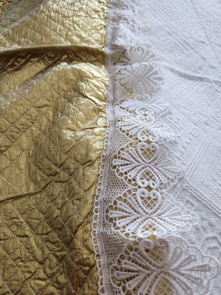 Nakışlı Beyaz Parlak pike takimi - Görsel 3