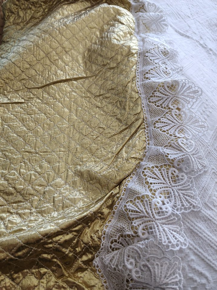 Nakışlı Beyaz Parlak pike takimi - Görsel 4