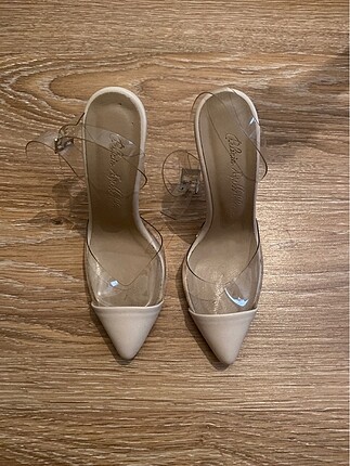 Topuklu stiletto