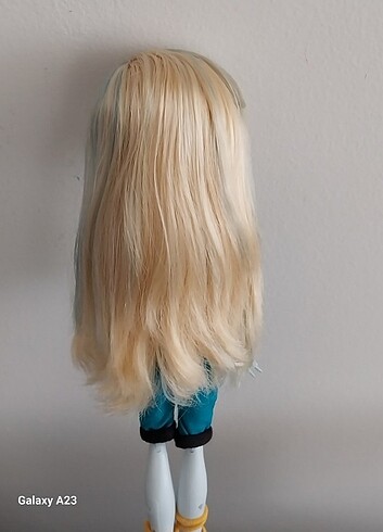 Beden Monster High Lagoona