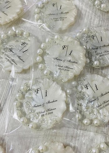  Beden Renk 50 Adet İncili Simli Kişiye Özel Söz, Nişan Düğün Magnet
