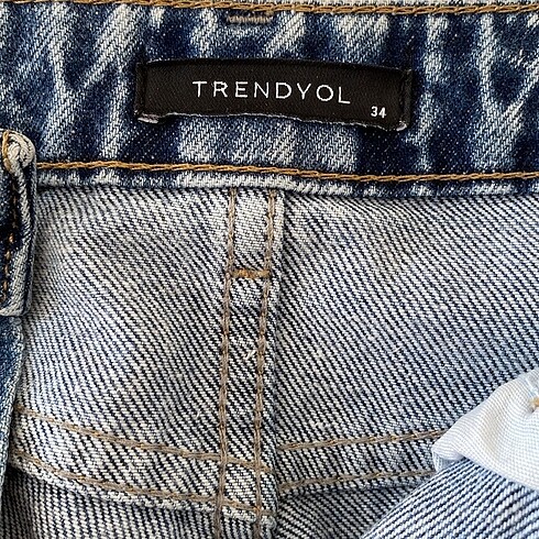 Trendyol & Milla Slimfit Mom Jean