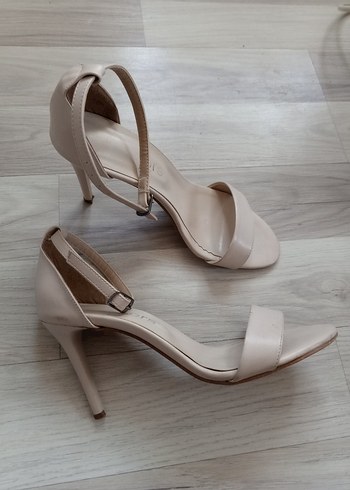 Bej Topuklu Ayakkabı - Görsel 2