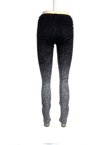 26 Beden Diğer Skinny %70 İndirimli.
