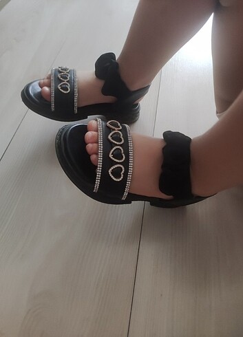 LC Waikiki Kız çocuk sandalet
