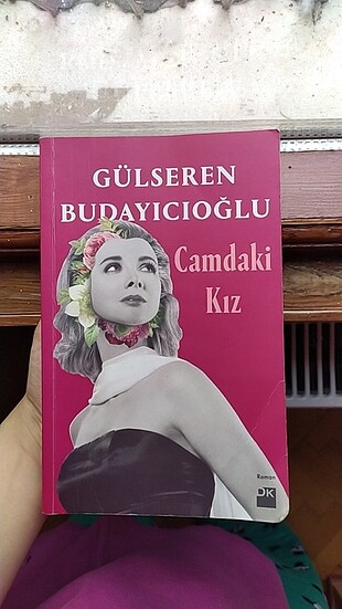 Camdaki Kız