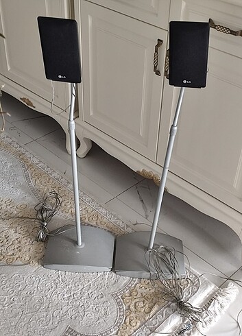 LG kule hoparlörler
