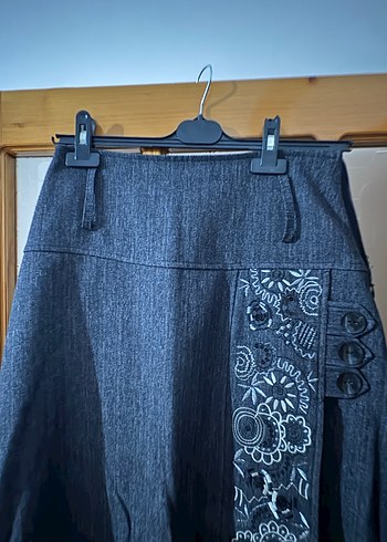 Nakışlı Gri Uzun Kot Etek - Görsel 2