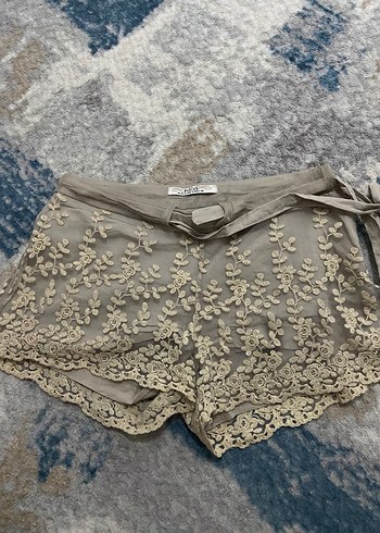 Nakışlı Dantel Detaylı Bohem Mini Şort