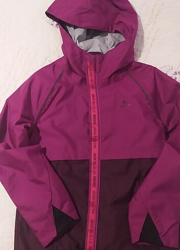 Decathlon çocuk için yağmurluk 8 yas