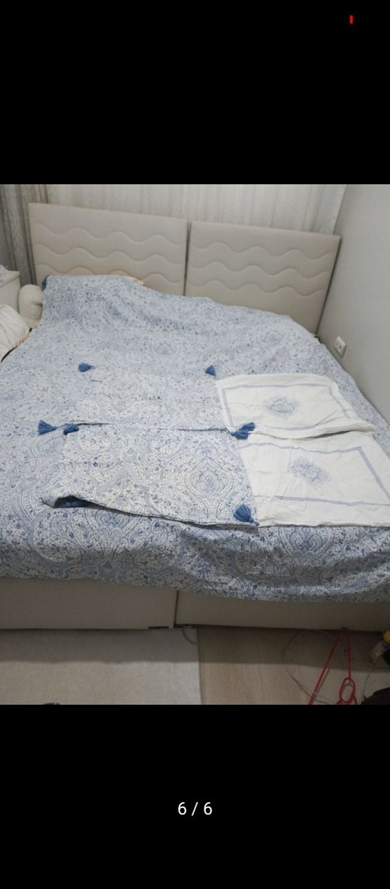 Mavi Nakışlı Gri Yatak Örtüsü - Görsel 2