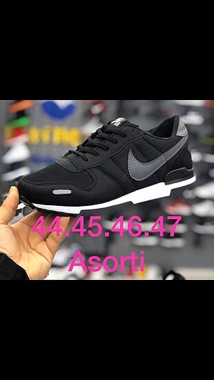 Nike büyük numaralar