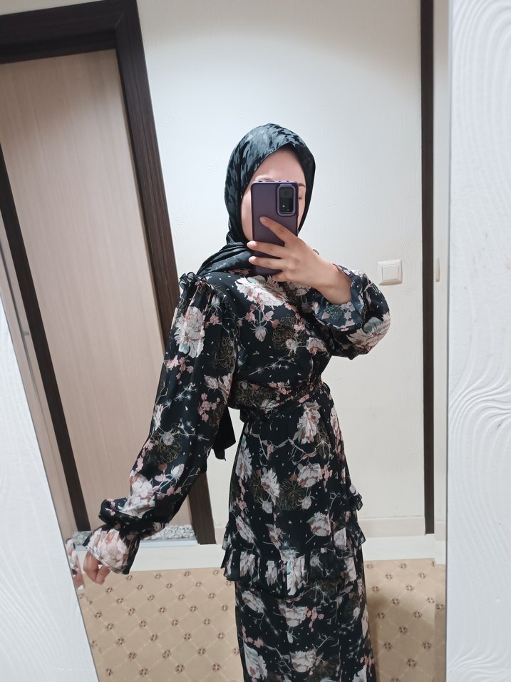 Siyah Çiçek Desenli Uzun Bohem Elbise - Görsel 2