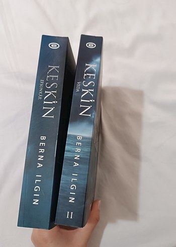 Berna İlgin - Keskin Roman Seti (2 Kitap)