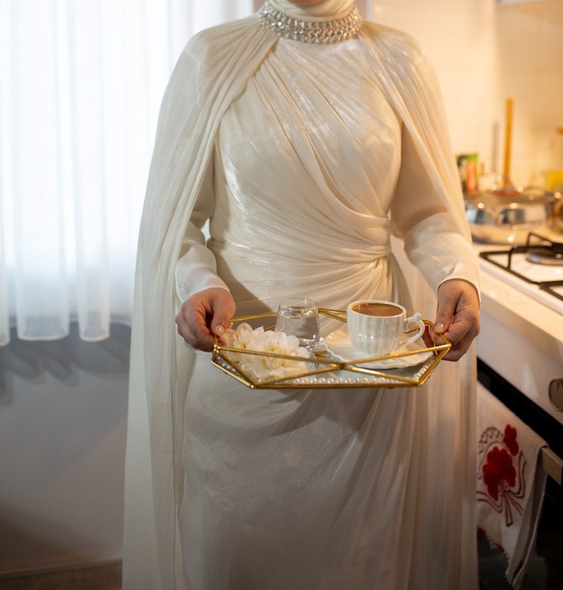 Yüksek Yakalı Uzun Kollu Beyaz elbise - Görsel 3