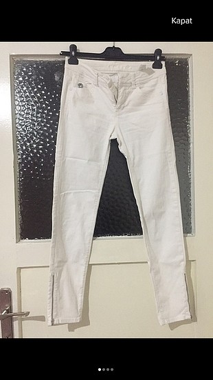 Beyaz tarz pantolon
