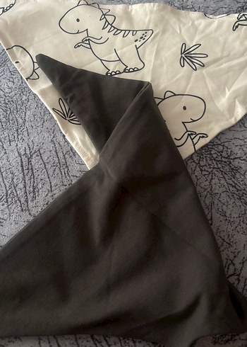 Gri Desenli Bebek Önlüğü - Görsel 4