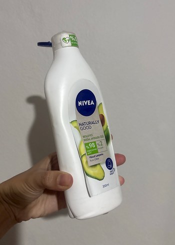 Beden Renk Nivea Naturally Good Avokado Özlü Vücut Losyonu 350ml