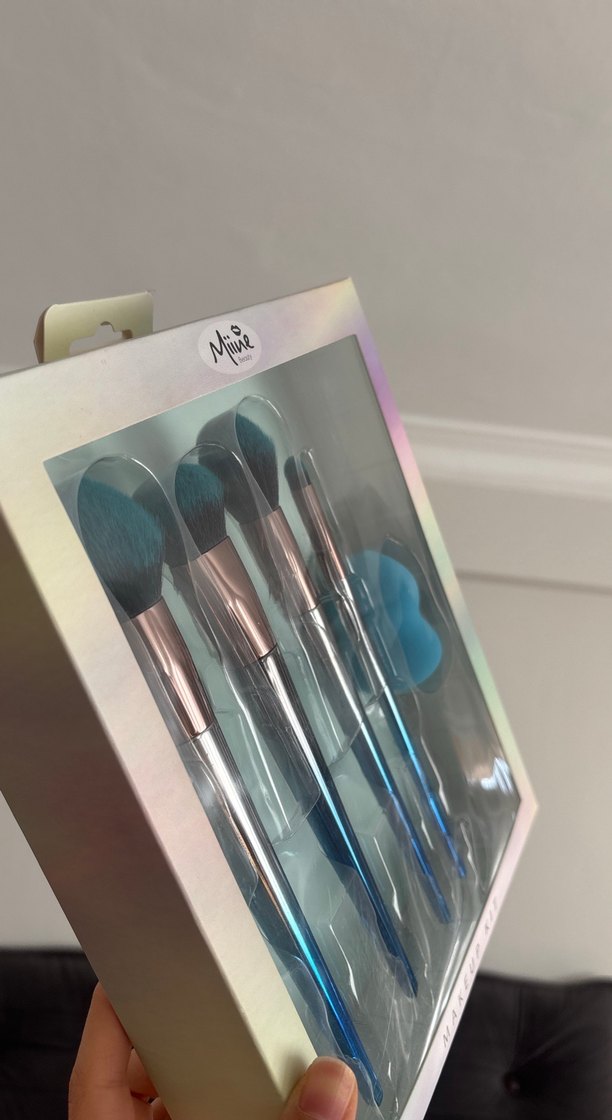 Pastel Mavi Makyaj Fırça Seti ve Sünger - Görsel 3