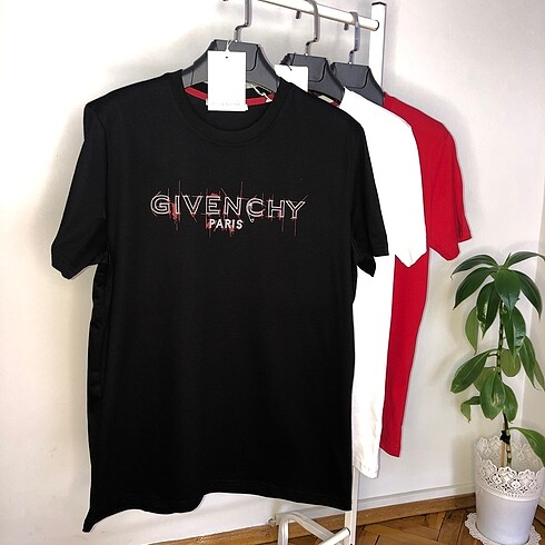 Givenchy Tshirt