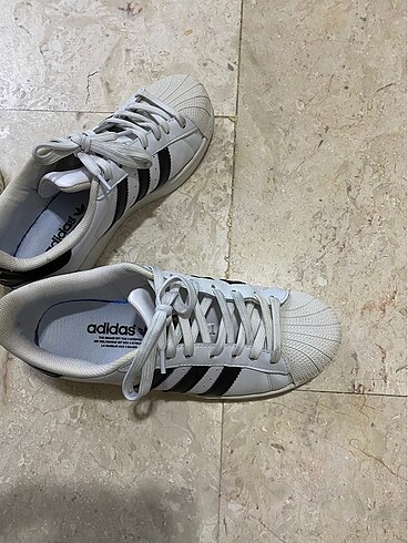 Adidas spor ayakkabı