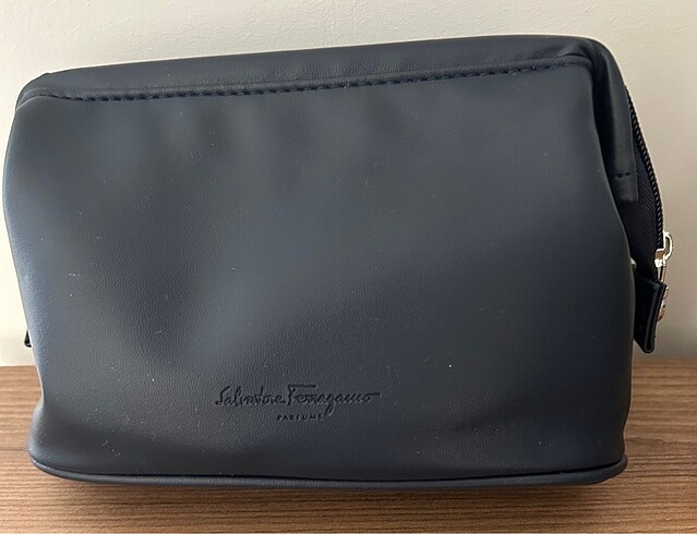 Salvatore Ferragamo Salvatore Ferragamo kozmetik traş makyaj çantası