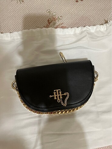  Beden tommy hilfiger çanta