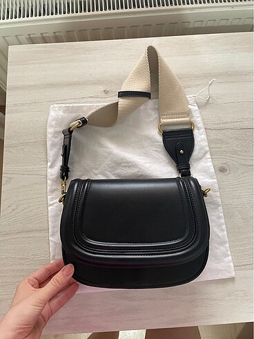 zara çanta