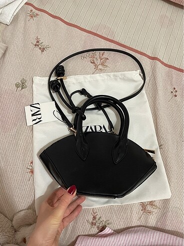zara çanta