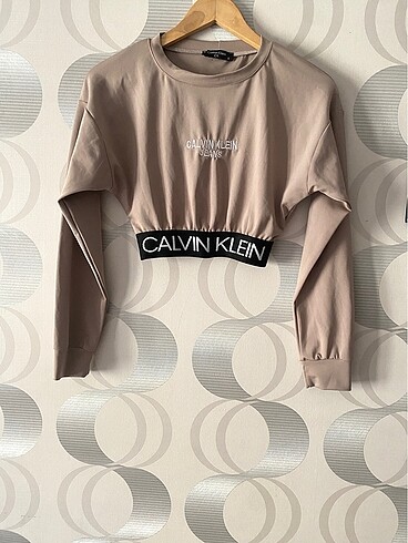 CALVİN KLEİN CROP BLUZ