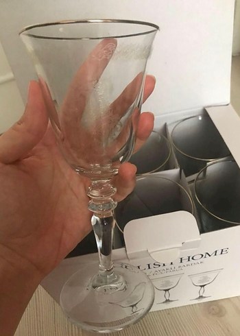 Gümüş Kenarlıklı Şık Kadeh