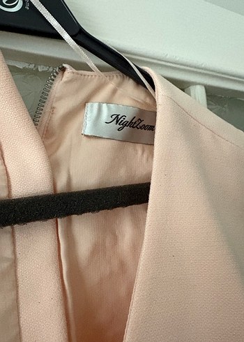 Pembe Kemerli Uzun V Yaka Kadın Elbise - Görsel 6