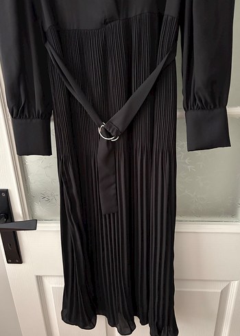 Siyah Piliseli Uzun Kadın Elbise - Görsel 3