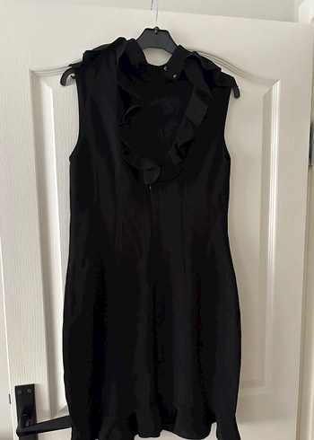 Siyah sırt detaylı elbise - Görsel 2