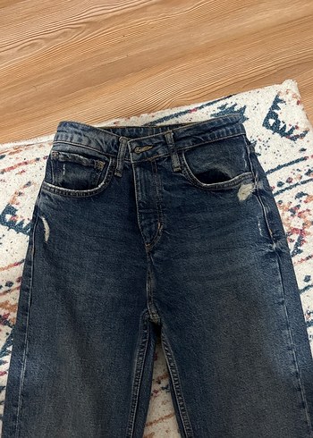 26 Beden Kadın Mavi Yırtık Denim Pantolon