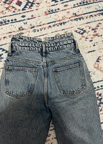 26 Beden Bel detaylı mom jean