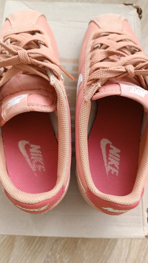 Nike Cortez Pembe  Bağcıklı Kadın Spor Ayakkabı - Görsel 4