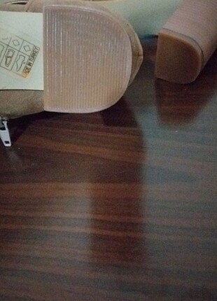 38 Beden Sifir orjinal şık rahat. 10 cm topuk