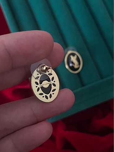 Beden Yves Saint Laurent Küpe