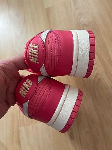 40 Beden çeşitli Renk Nike Dunk Low Strawberry
