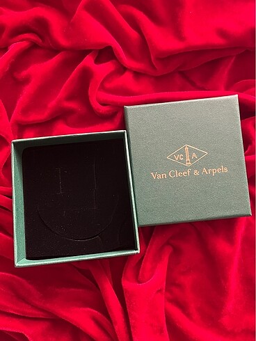 Van Cleef & Arpels Özel ilan