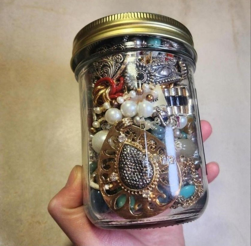 Gizemli takı kavanozu - Görsel 2