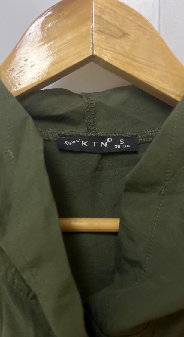 Haki renginde mevsimlik ceket - Görsel 3