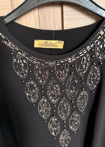 Nakış Detaylı Siyah Uzun tesettür Elbise - Görsel 3