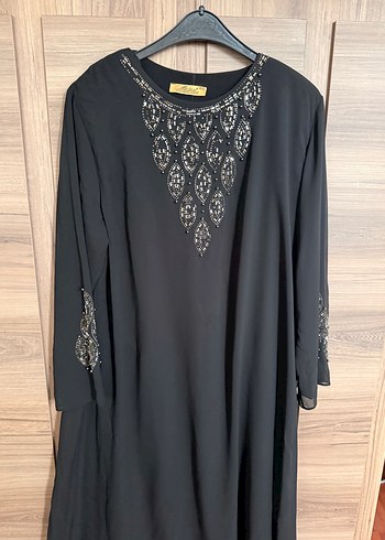 Nakış Detaylı Siyah Uzun tesettür Elbise - Görsel 2