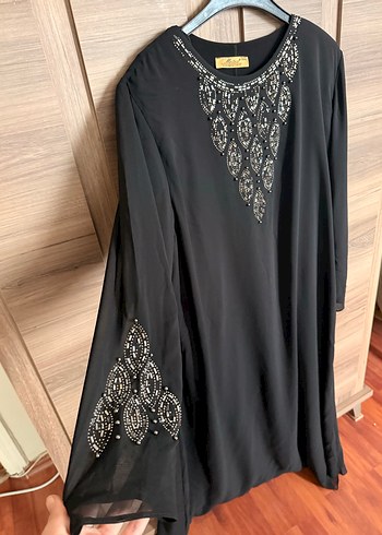 Nakış Detaylı Siyah Uzun tesettür Elbise - Görsel 4