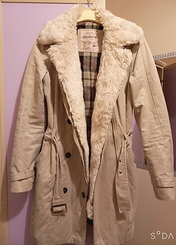 Pullandbear Trenchcoat 