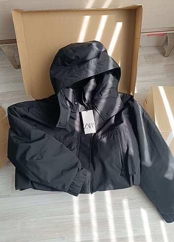 Zara kapüşonlu crop ceket