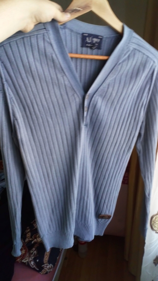 Armani mavi triko