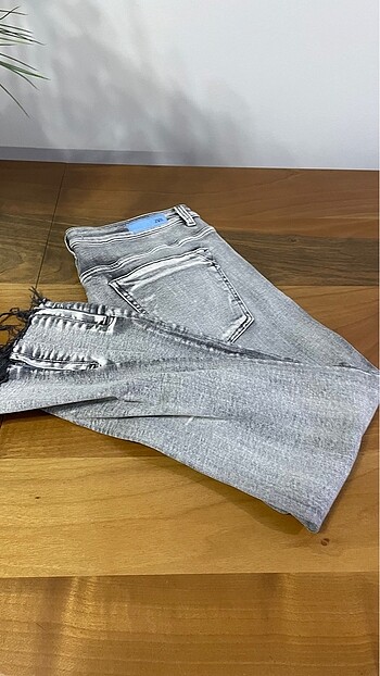 Zara Zara jean pantolon